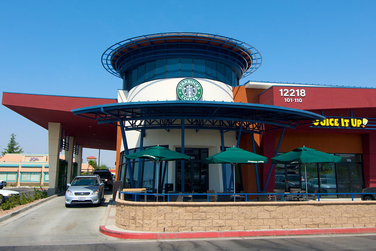 Mojave River Crossings, Starbucks